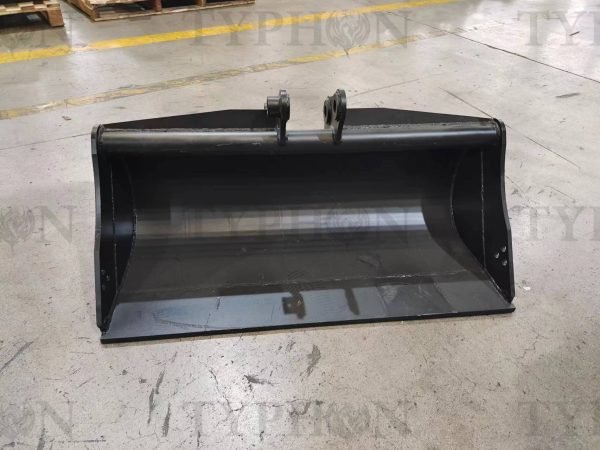 TYPHON 2.5 Ton Mini Excavator Attachment Plain Bucket 800mm 31" Mud Bucket For TERROR X2 PRO
