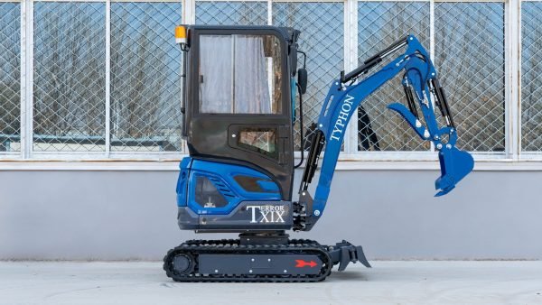 TYPHON TERROR XIX Prestige Cabin Mini Excavator 4200lbs 20.4 HP Kubota D902 with Boom Swing, Retractable Tracks