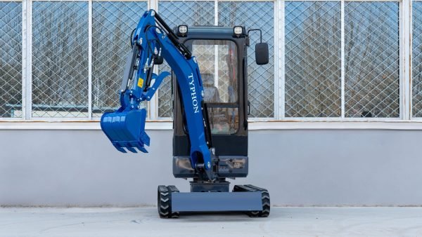 TYPHON TERROR XIX Prestige Cabin Mini Excavator 4200lbs 20.4 HP Kubota D902 with Boom Swing, Retractable Tracks