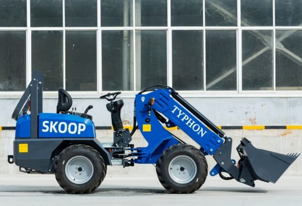 New TYPHON Telescopic Wheel Loader with Kubota D1105 engine 25 hp 1 ton Load USA