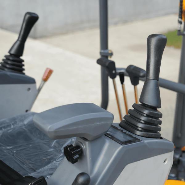 TYPHON TERROR XVII PRO 3800 lb Mini Excavator, Kubota D902 Diesel, Hydraulic Thumb, Pilot Controls, 14kN Dig Force